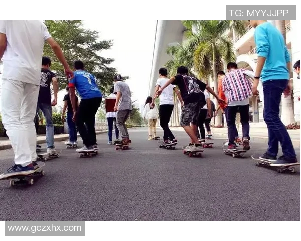 南京滑板队团队协作探索：共创滑板文化新篇章与梦想之旅